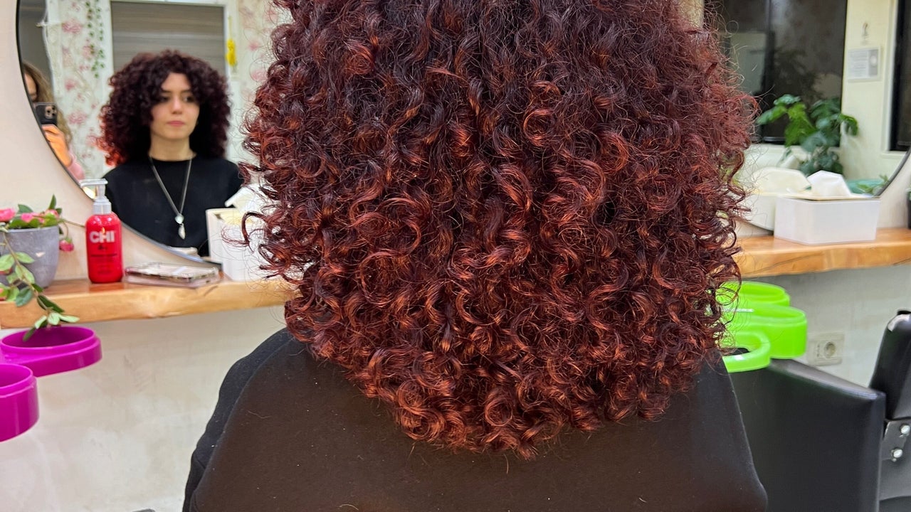 Curlz Beauty Center