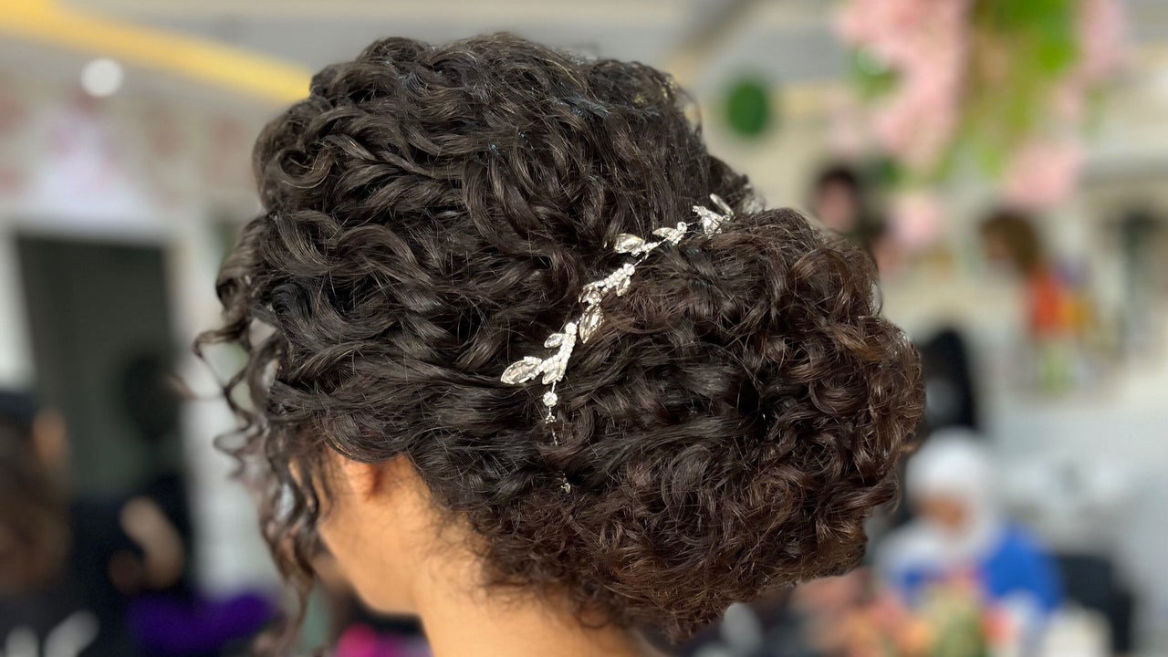 Curlz Beauty Center