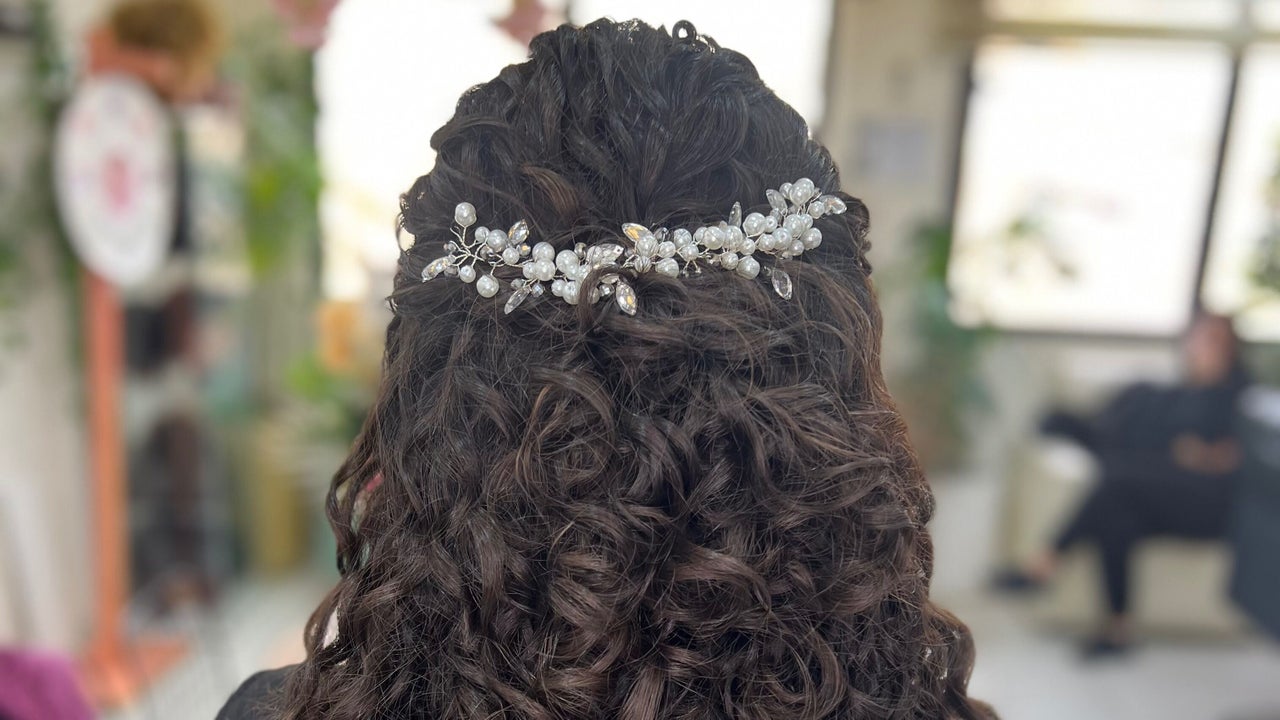 Curlz Beauty Center