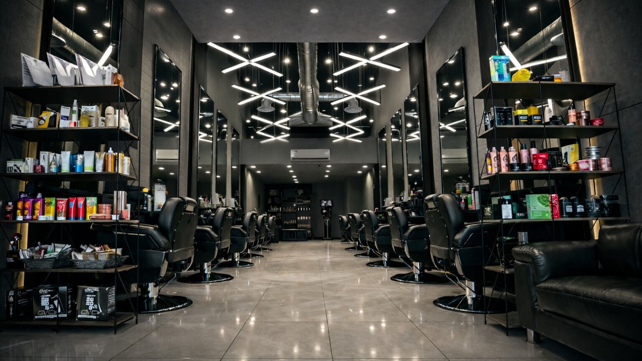 1/2 Cuts Salon صالون هاف كت | Al Aziziyah