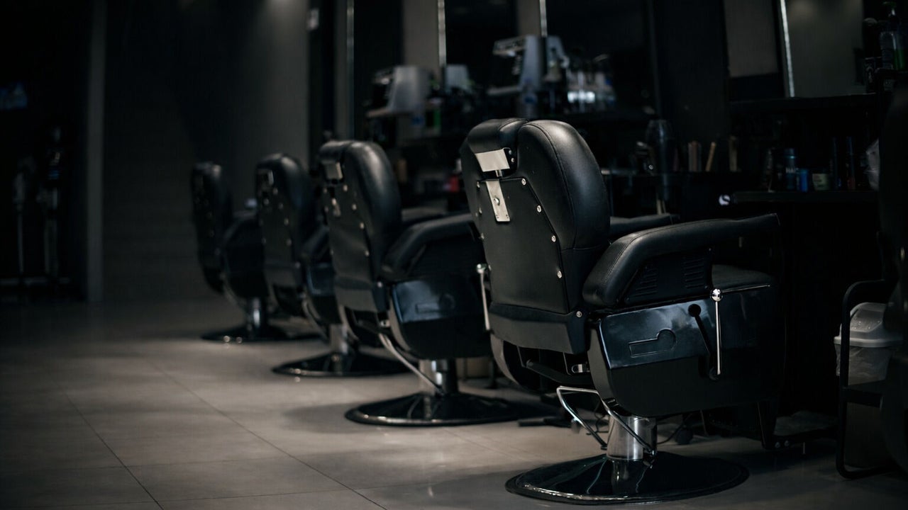 1/2 Cuts Salon صالون هاف كت | Al Aziziyah
