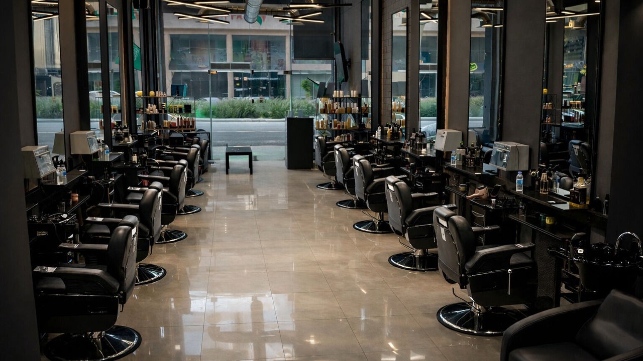 1/2 Cuts Salon صالون هاف كت | Al Aziziyah