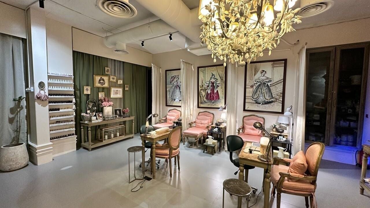 Four Branches Spa Beautyمركز الأغصان الاربعة للتزيين النسائي