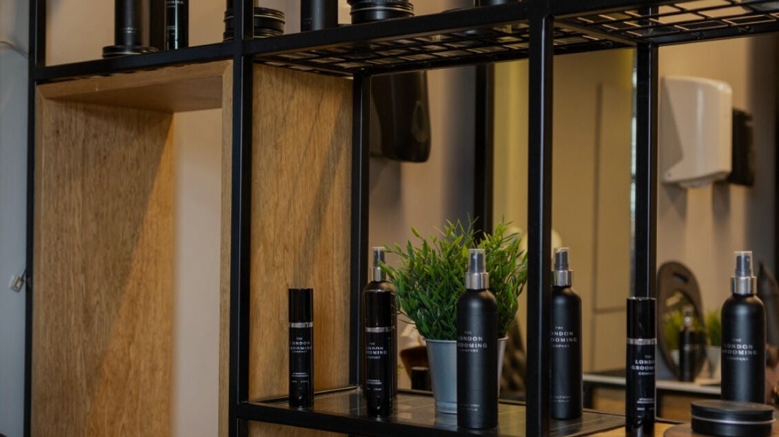 Yousef Afandi Barbershop - Al Sahafa