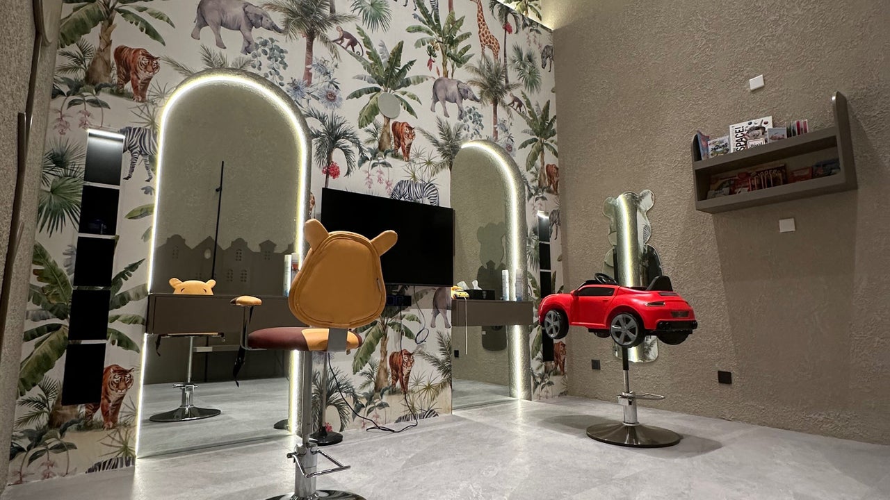 Bros Salon Tarout