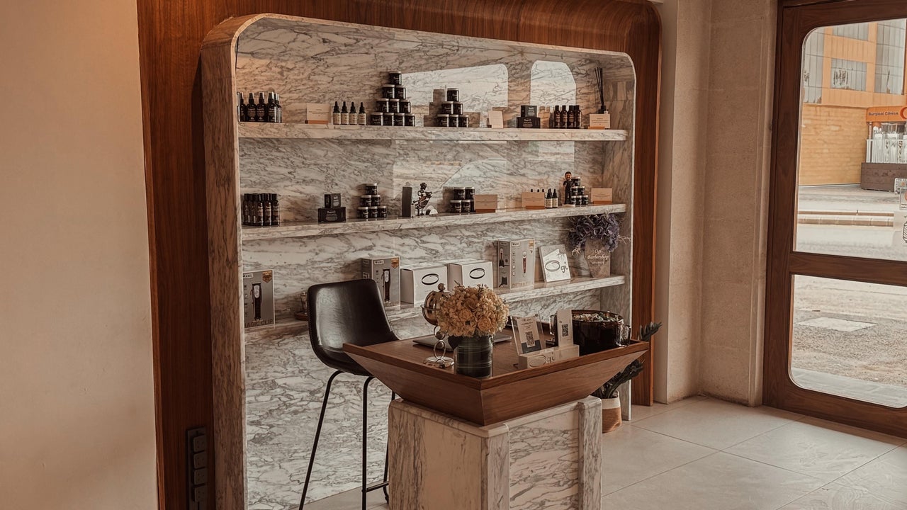 Ogi Barber Shop