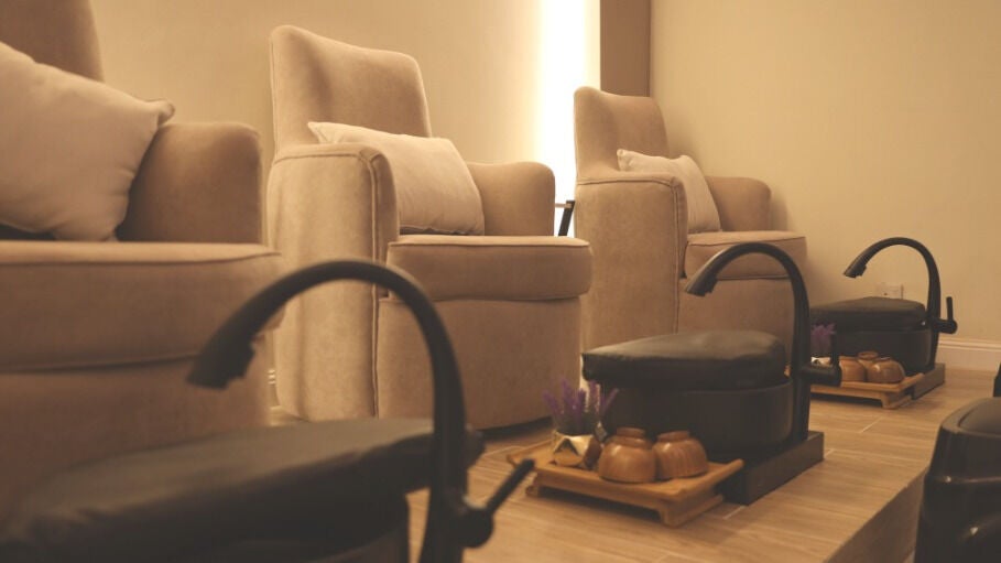 Dot Beauty Salon