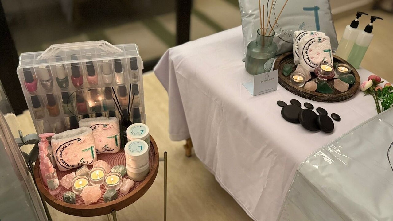 Gloss Nail & Massage Spa (Home Service)