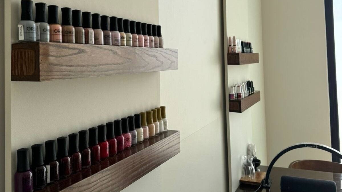 Four Sisters Salon
