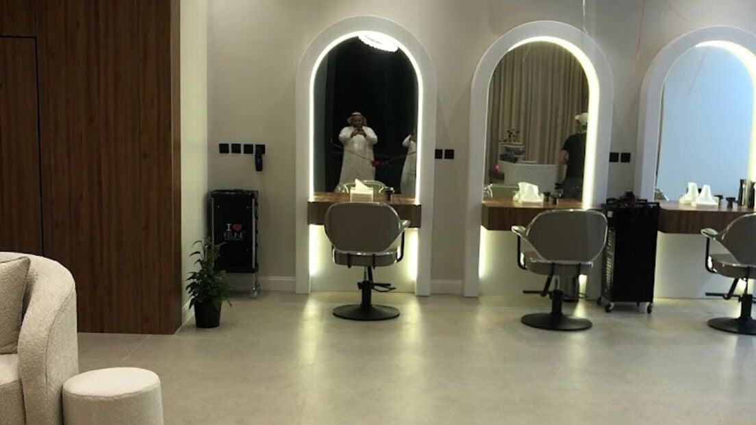 Four Sisters Salon