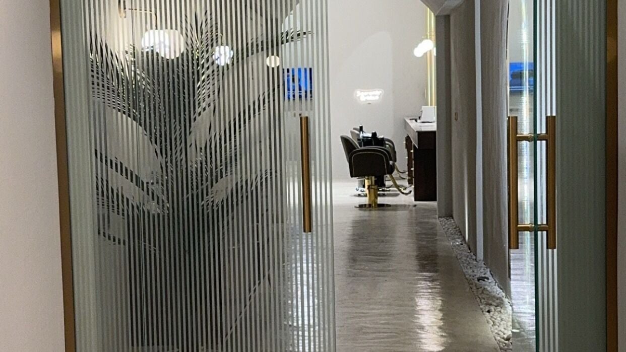 Summer Breeze Salon & Spa