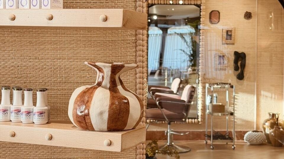 Day and Dawn Salon