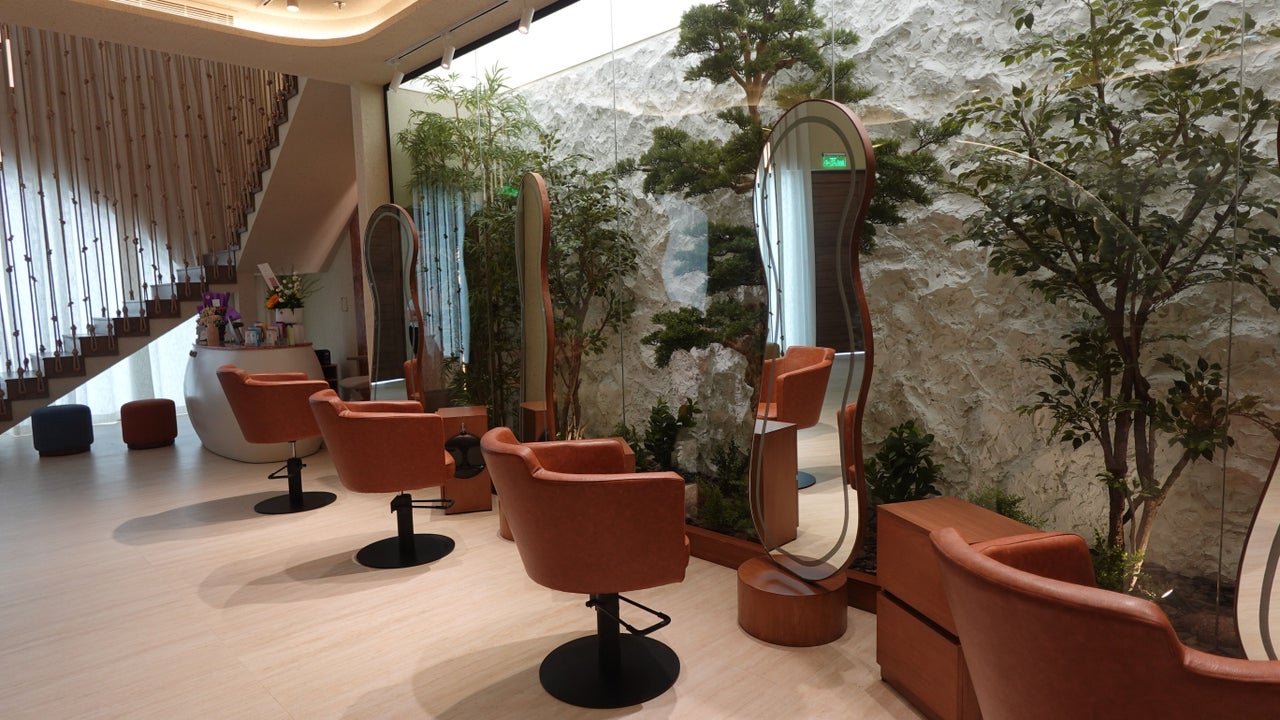 Beautiholic Salon