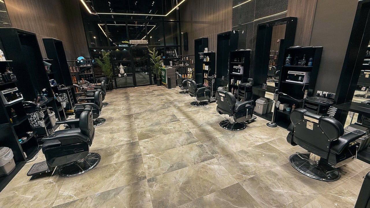 1/2 Cuts Salon صالون هاف كت | Qortuba