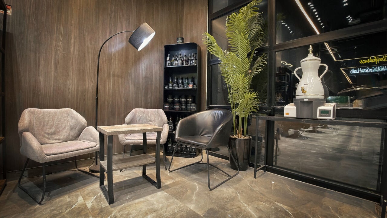 1/2 Cuts Salon صالون هاف كت | Qortuba