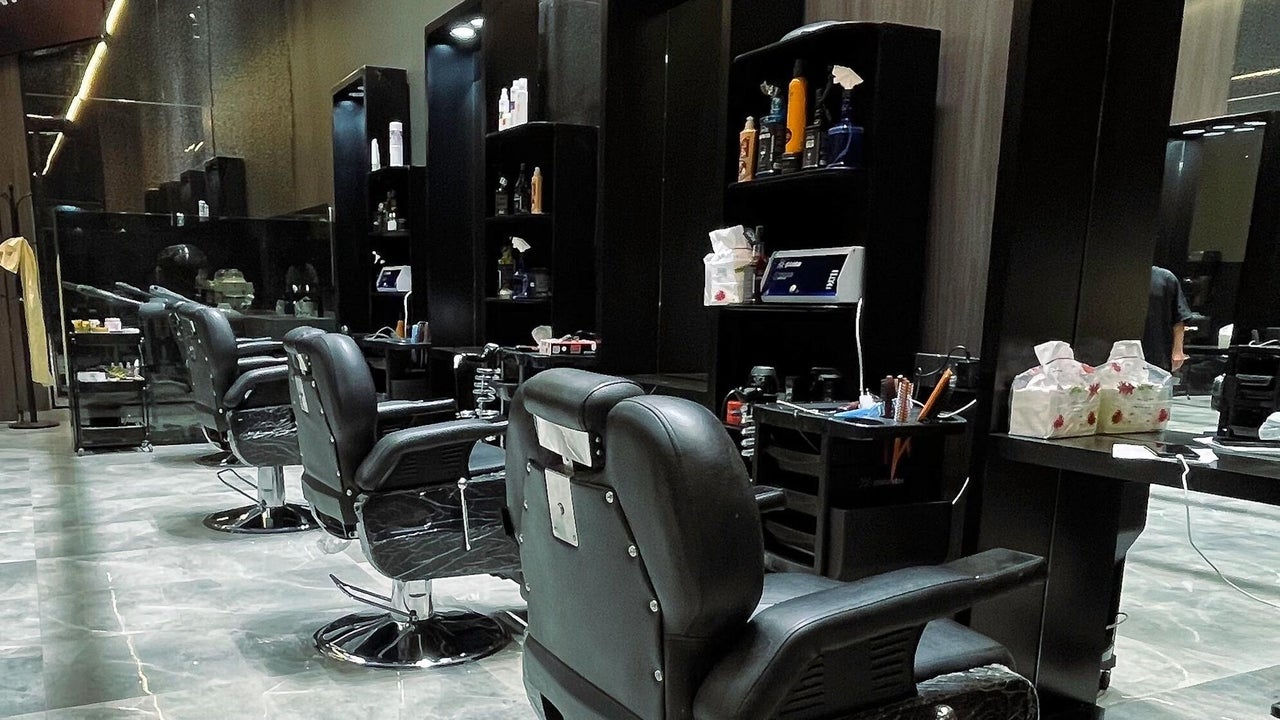 1/2 Cuts Salon صالون هاف كت | Qortuba