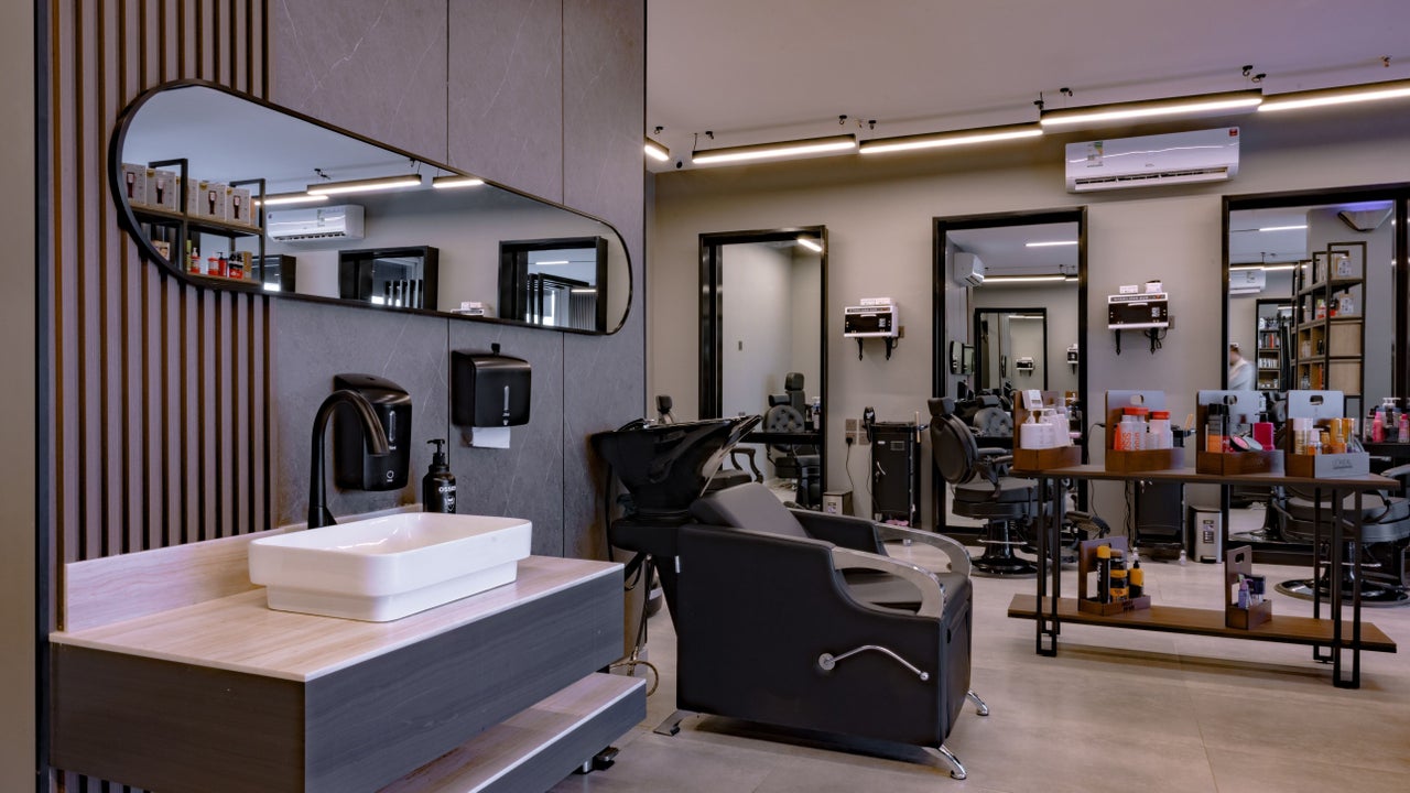 The Address Barber | صالون العنوان النزهة