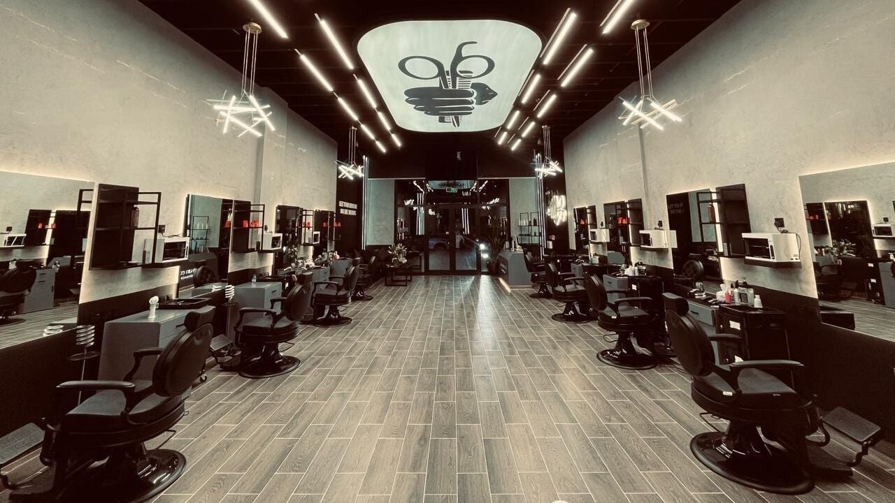 Legendary Cuts Barbershop