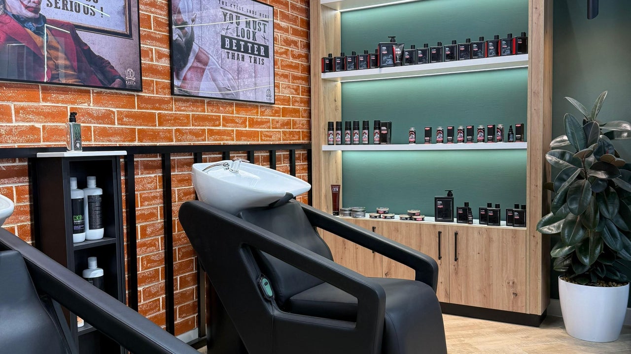 Gil’s Barbershop
