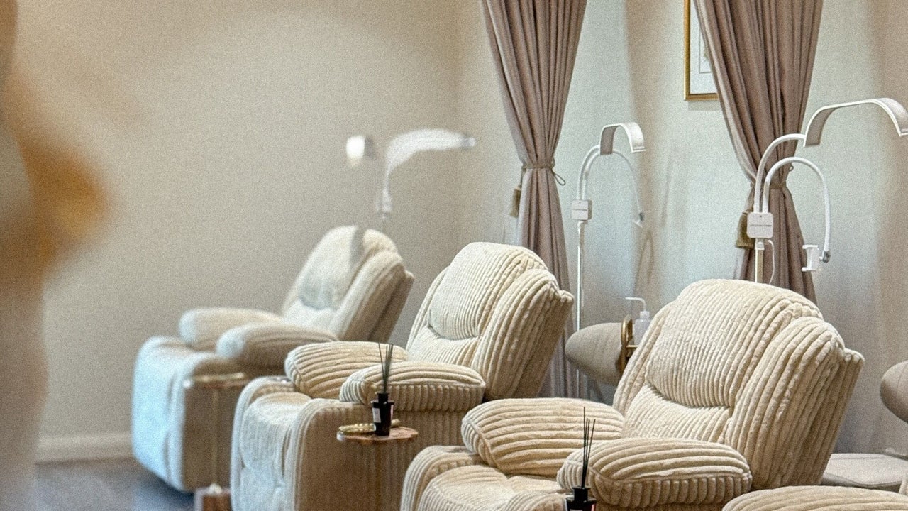 Noura Albuainain Salon | صالون نورا البوعينين
