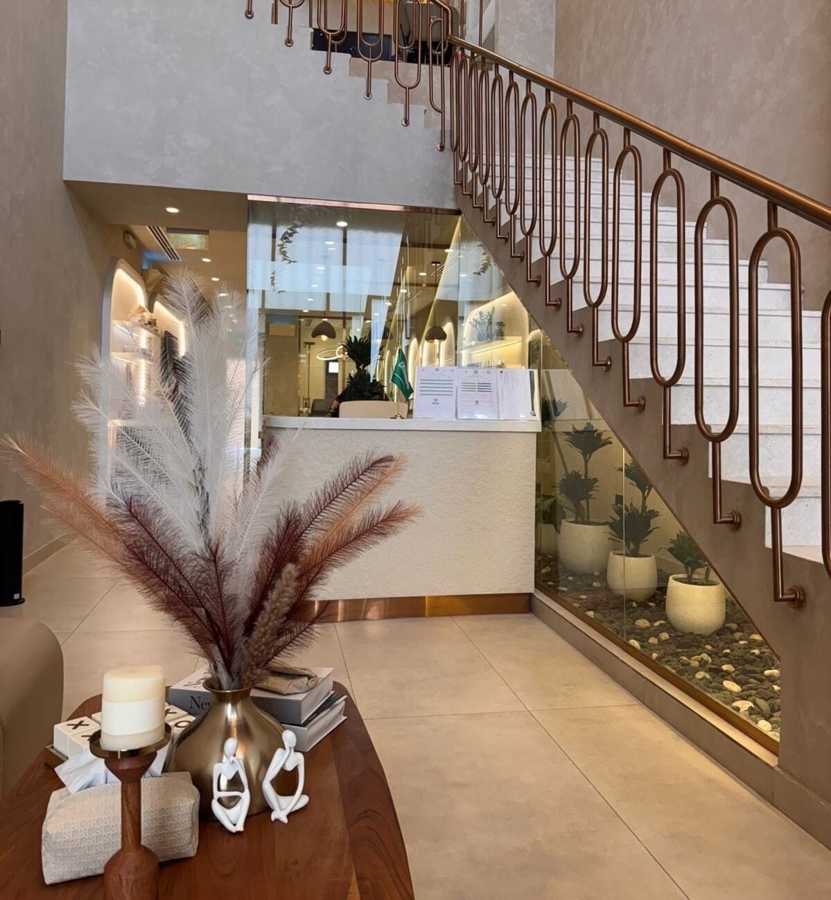 OASIS BEAUTY HOUSE
