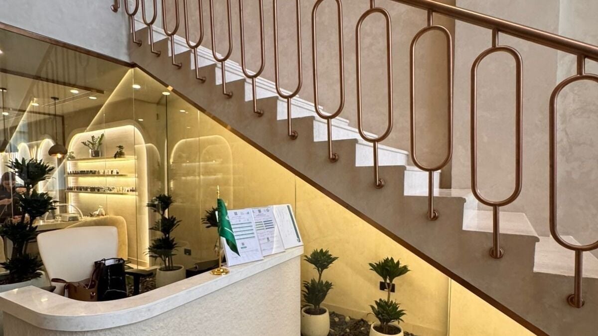 OASIS BEAUTY HOUSE