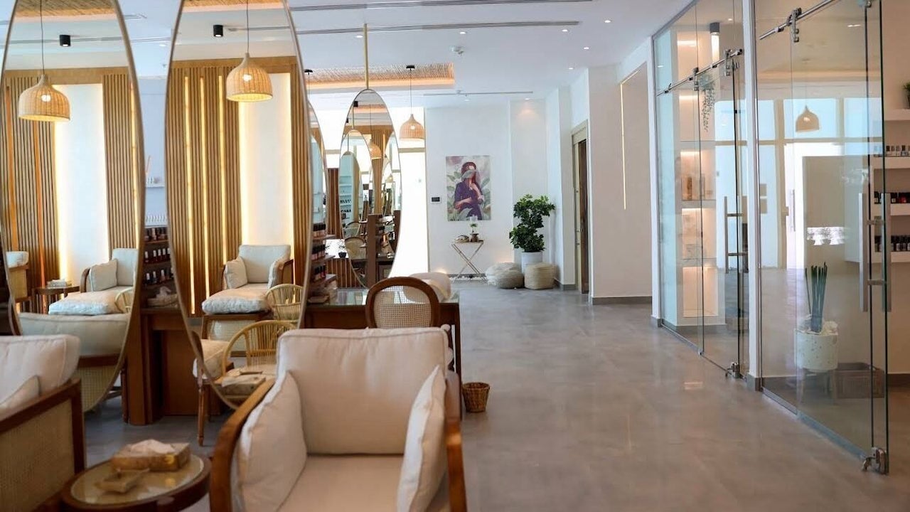 Nails Glow - Ar Rabwah