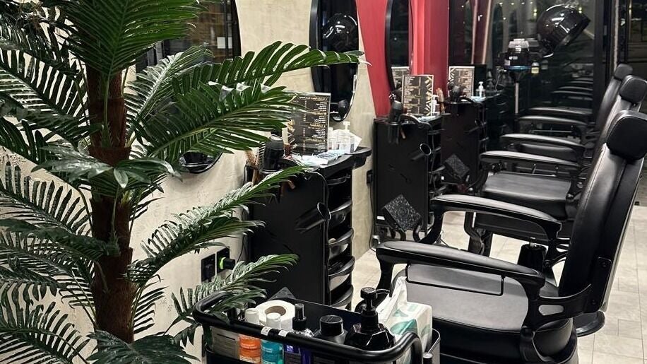 Omr Amin Salon