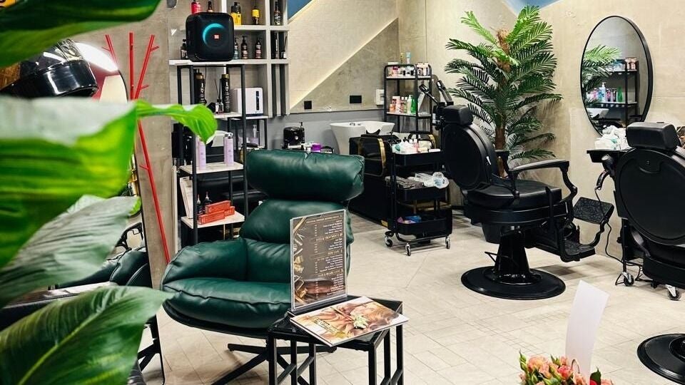 Omr Amin Salon