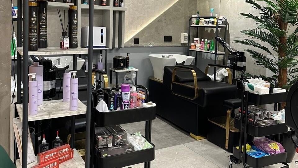 Omr Amin Salon