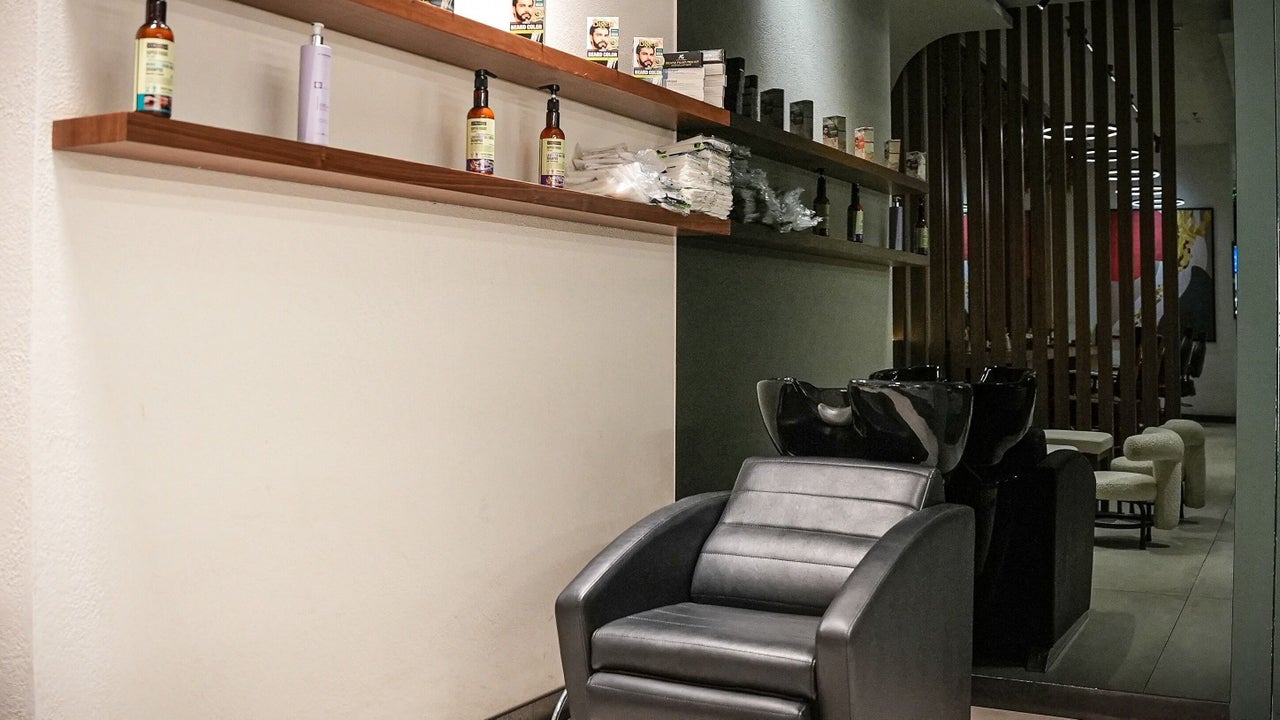 80's barber & shop