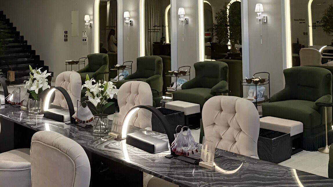 Novella Salon