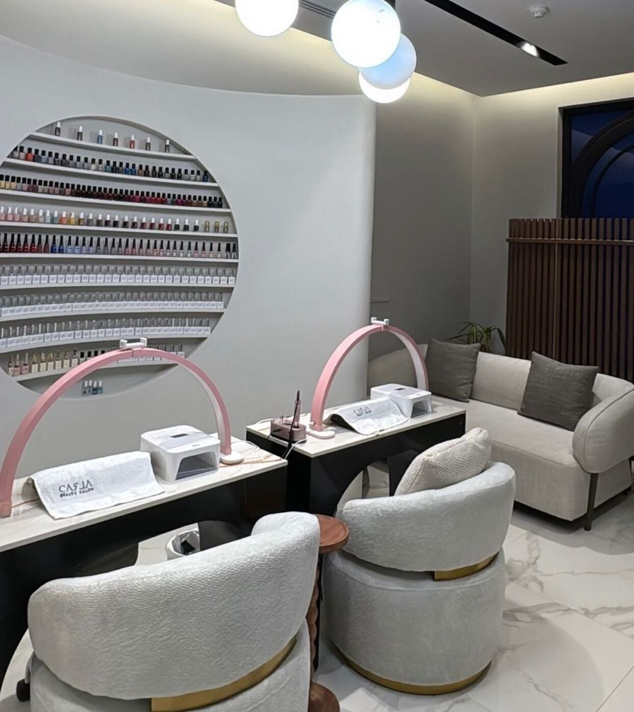 Carla salon