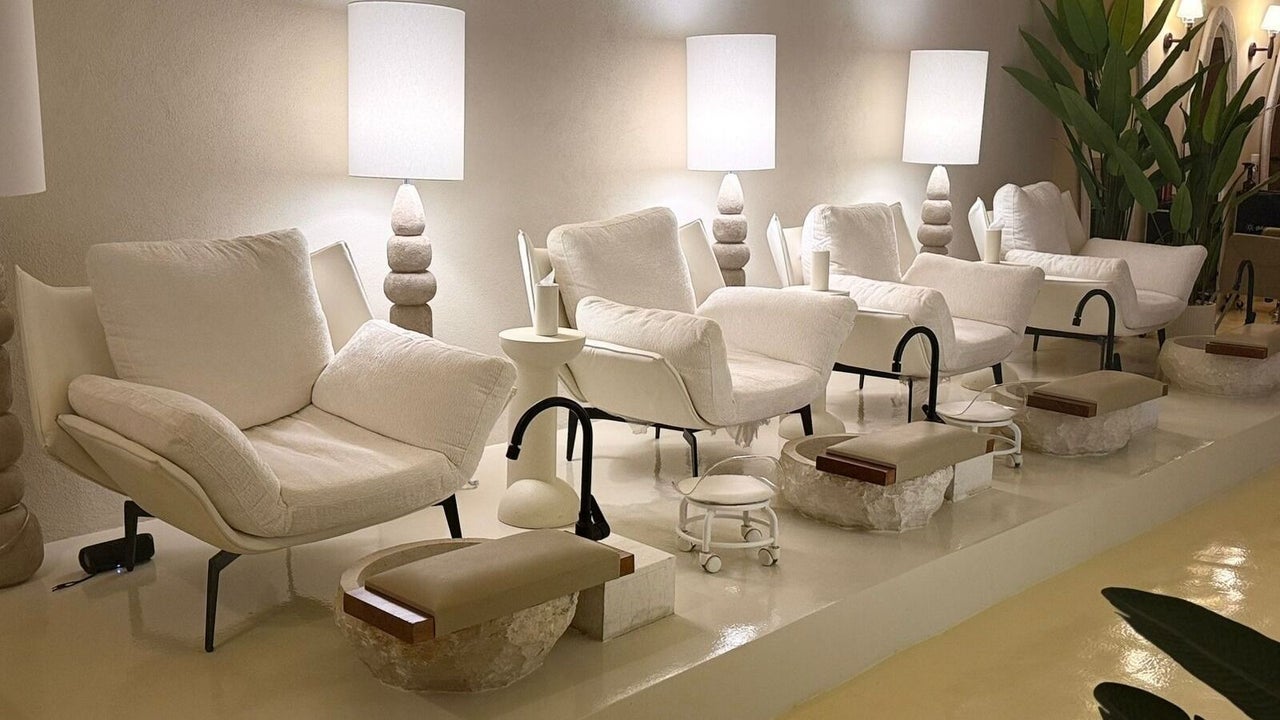صالون انبيوتي روم - NBEAUTY ROOM SALON