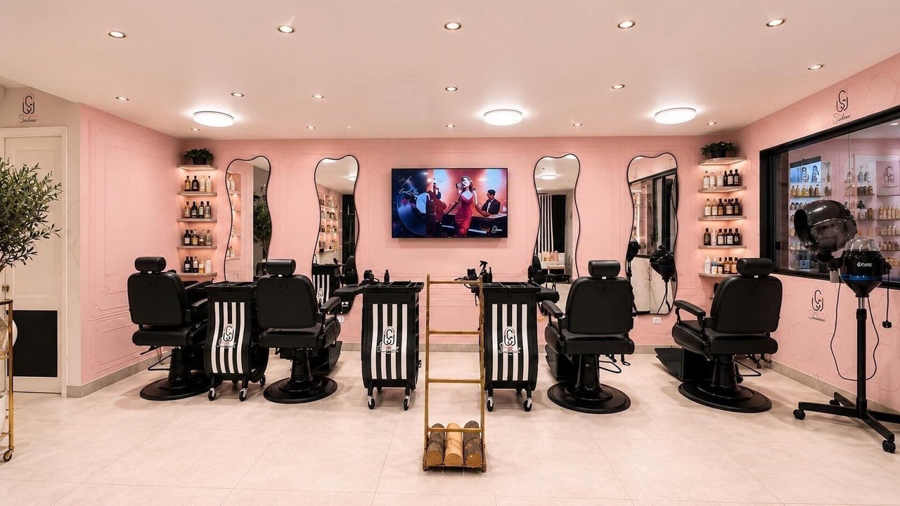 Care Window Salon I صالون نافذة العناية