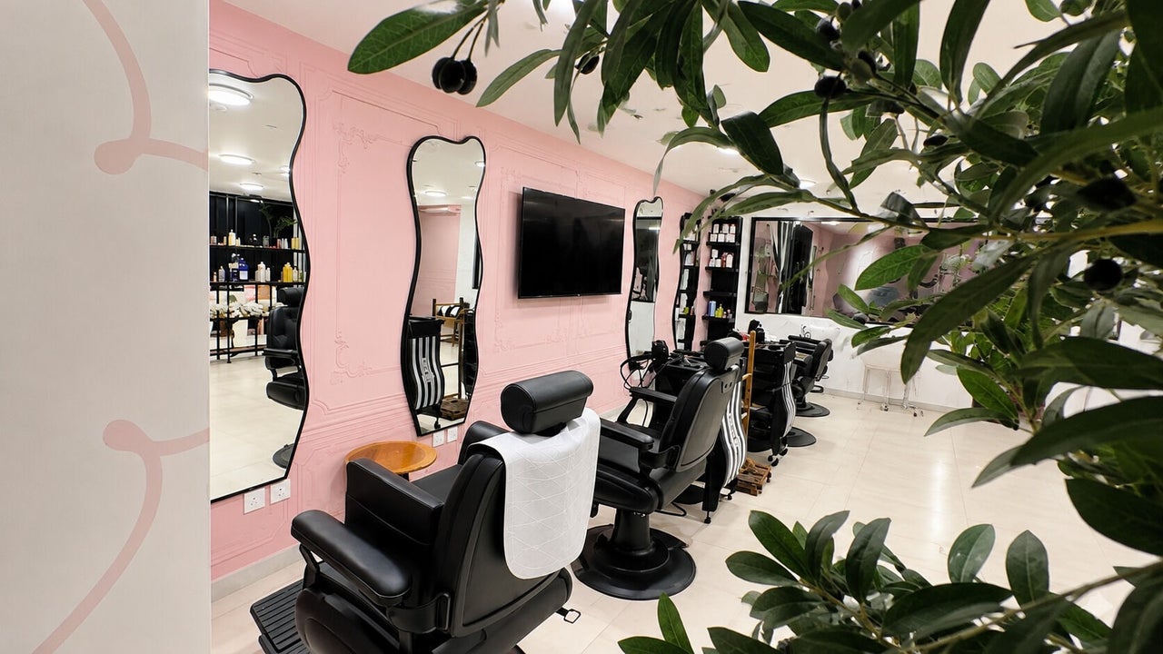 Care Window Salon I صالون نافذة العناية