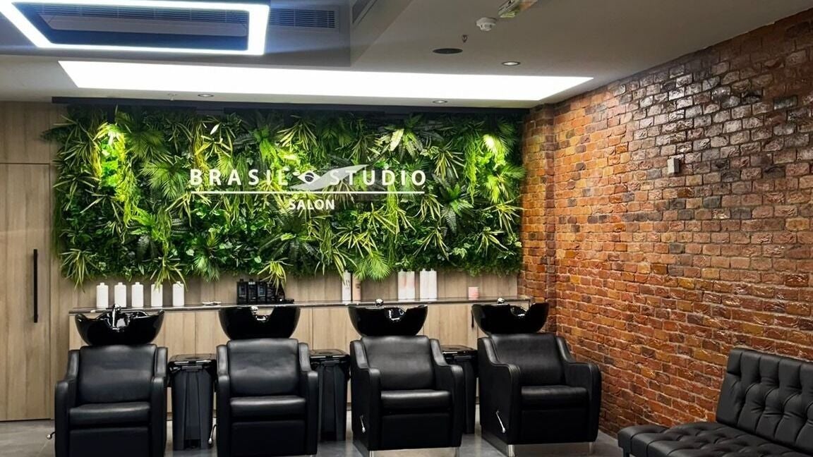 Brazil Studio Salon - Riyadh - Lumiere