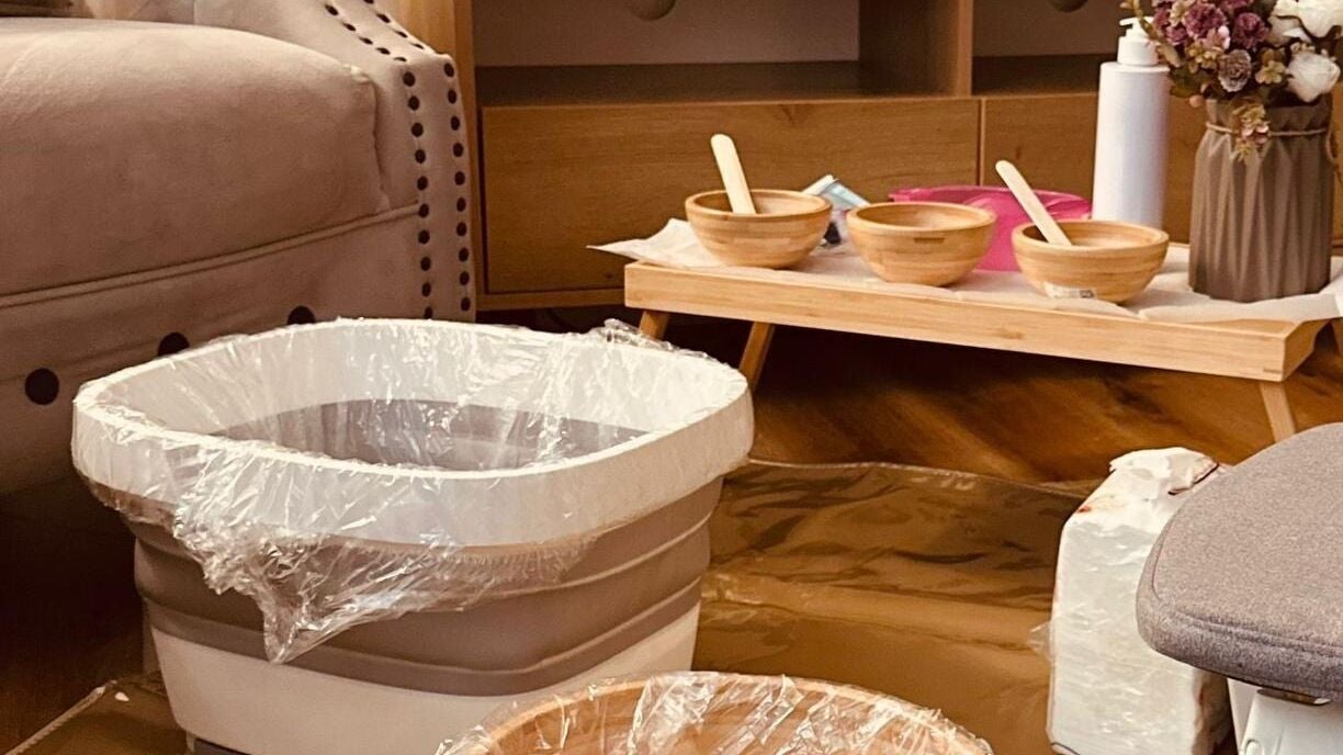 Anaqa Beauty Spa - Home Service