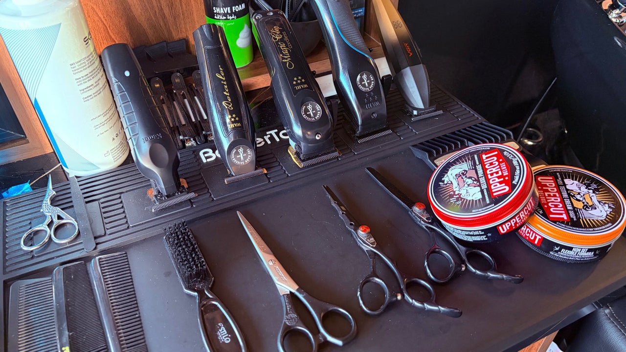 صالون ذا دارك سِزر (قرطبه) | (2) The Dark Scissor Barber