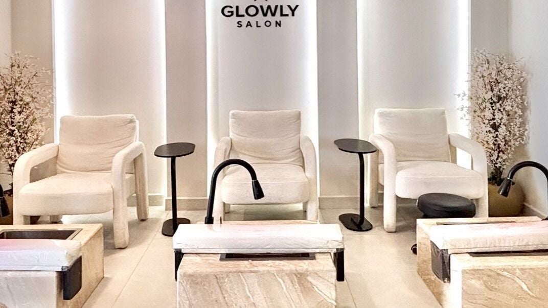 Glowly Salon