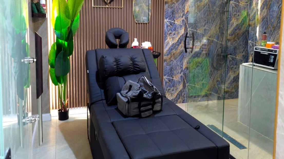 مركز العناية الفاخرة للمساج — Riyadh