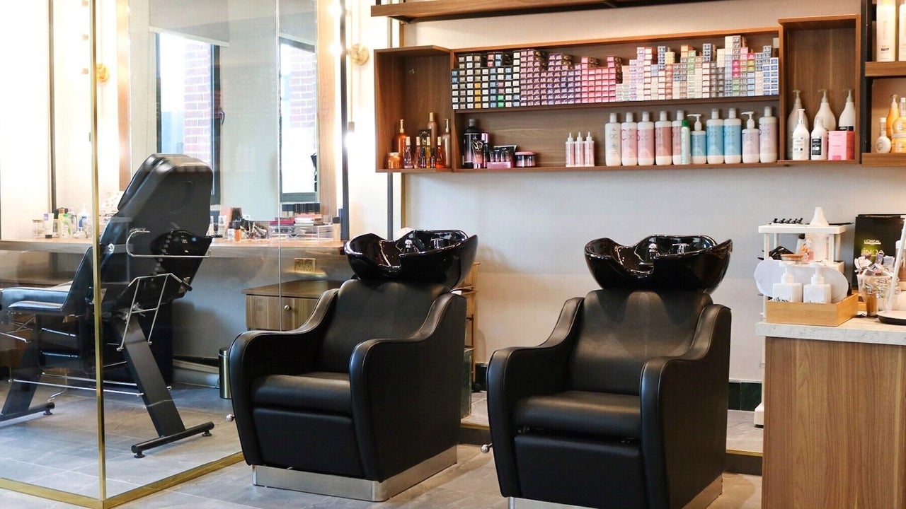 Gloss'd Beauty Lounge Khobar