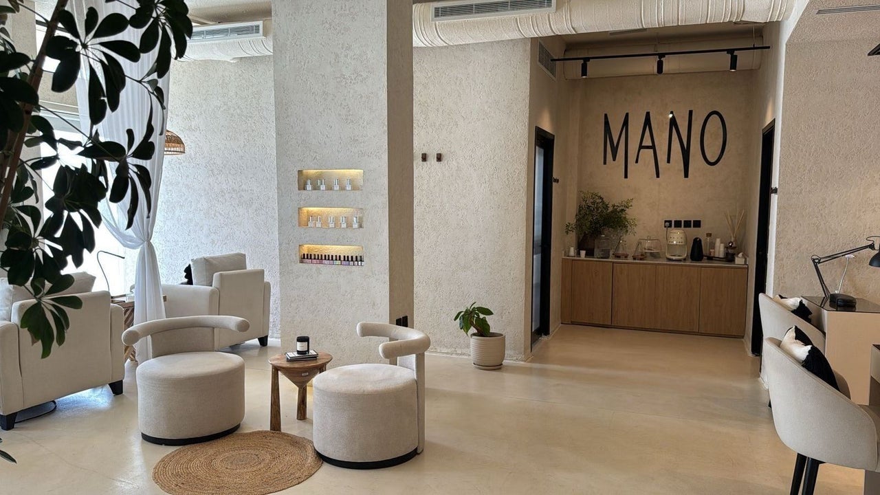 Mano Nail Salon