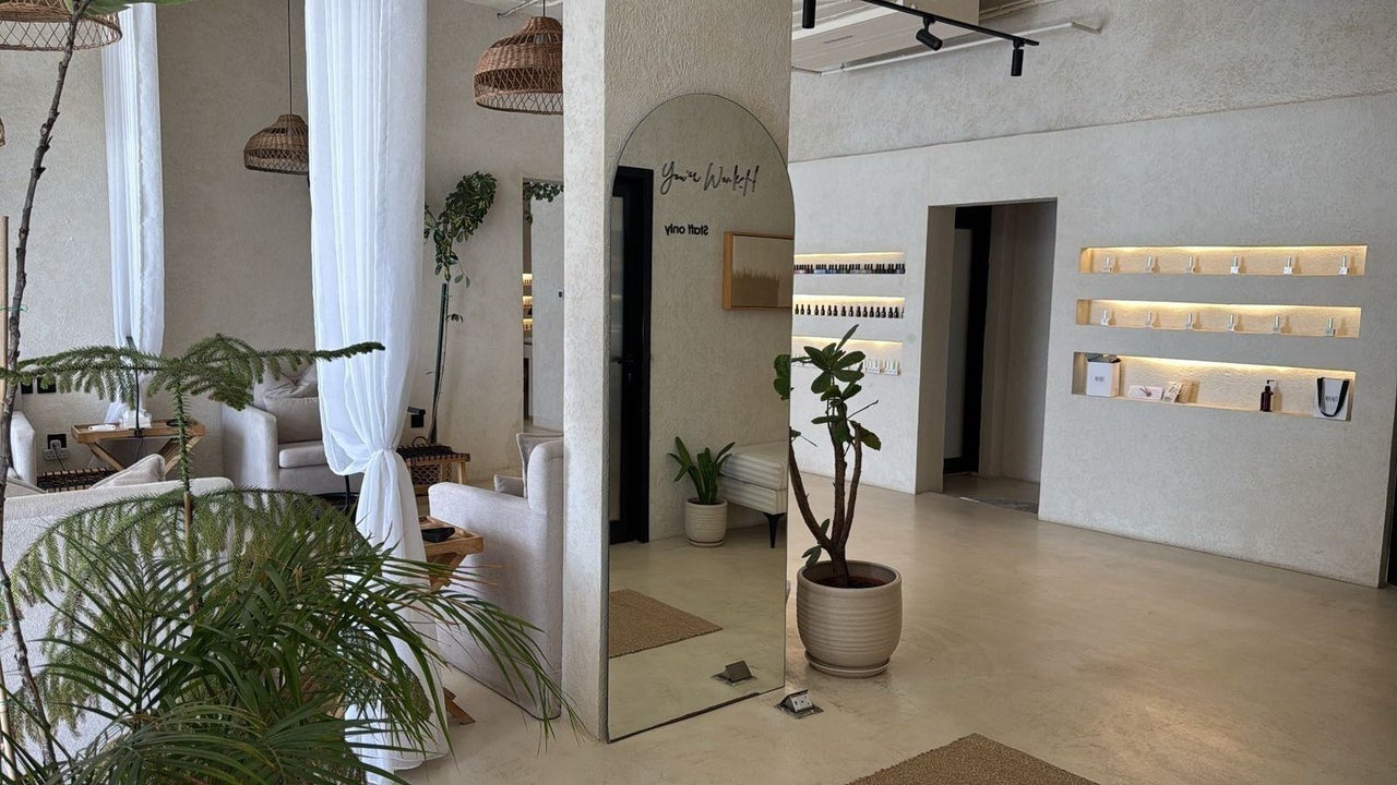 Mano Nail Salon