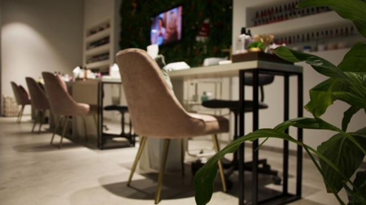 La Lune Nail Spa