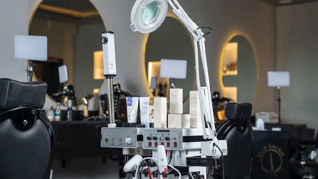Elie Salon