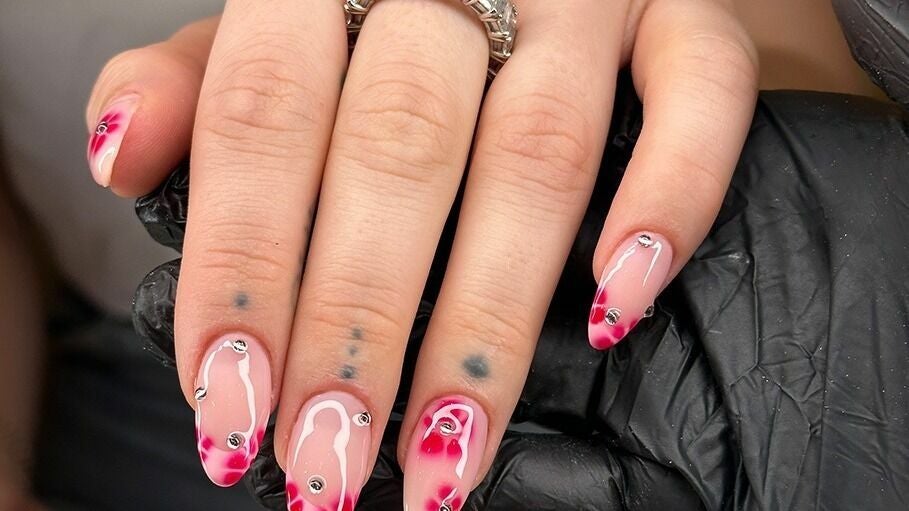 Russian Nails Art Salon