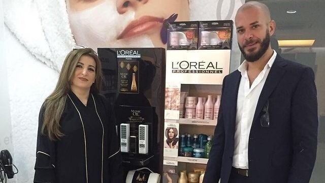 Darkom Salon